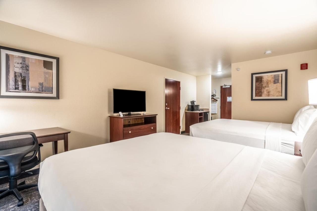 Cobblestone Inn & Suites - Kermit Exterior photo